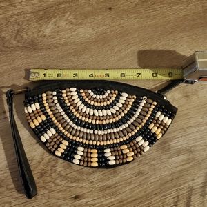Beaded wristlet